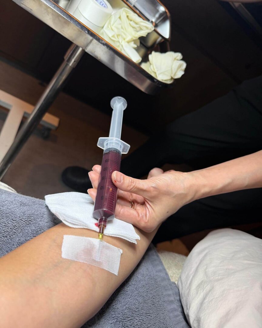 Kim Kardashian reçoit une thérapie par cellules souches en Corée